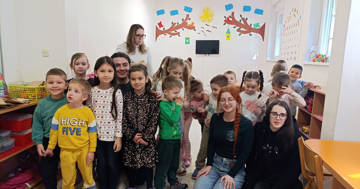 Last week, fourth-year students from the Department of English Language and Literature conducted the first cycle of educational workshops at Zemzem Kindergarten in Mostar.