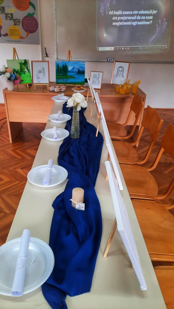 Fourth-year students of the Faculty of Education, Department of Pedagogy, organized a painting workshop. 