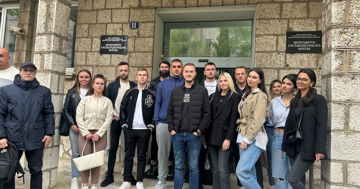 On April 15, 2025, the students of the Faculty of Law, accompanied by Assistant MA Amna Mustafic Grebovic, visited the Centre for Criminal-Technical Expertise of the Police Administration of the Ministry of Internal Affairs of the Herzegovina-Neretva Canton as part of their study of the subject Criminal Procedural Law.