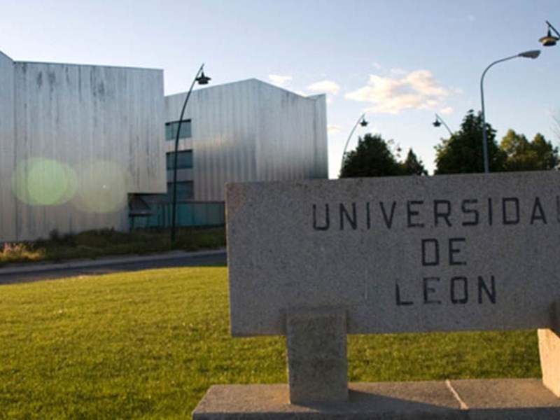 Leon Univerzitet