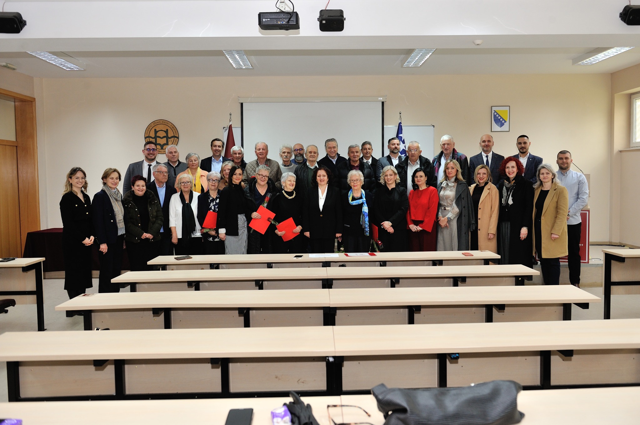 As part of the 48th-anniversary celebrations, the Dzemal Bijedic University of Mostar organized a formal reception for retired employees in the amphitheater of the Faculty of Economics. 